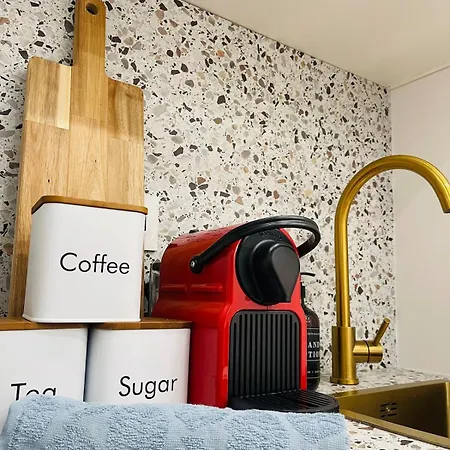 Chic Arc De Triomphe-champs Elysees