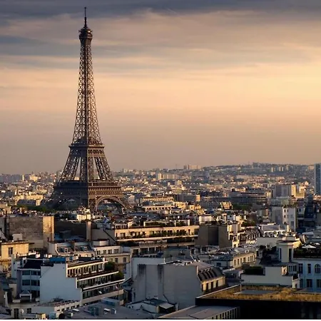 Chic Arc De Triomphe-champs Elysees Apartment *