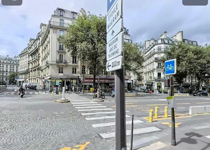Chic Arc De Triomphe-champs Elysees Apartment *