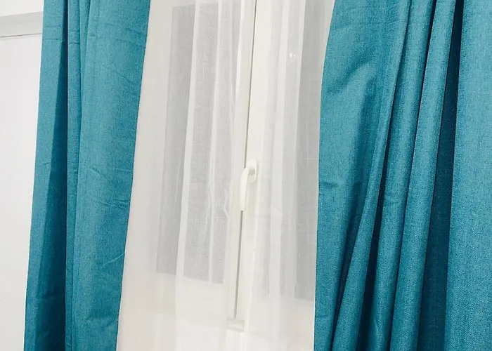 Chic Arc De Triomphe-champs Elysees *